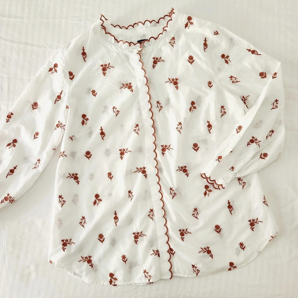 *SOLD* Talbots Floral Embroidered Scallop Button Down Shirt - Size 2X - Picture 2 of 6